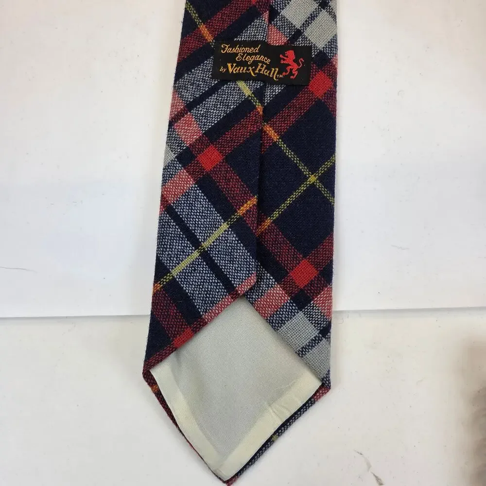 Vintage Vaux Hall Fashioned Elegance Wide Plaid Tweed Necktie 55